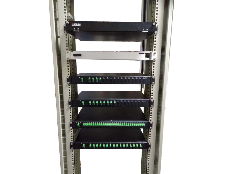 K&M_19 pouces etsi rack ouvert (2000x600x600)